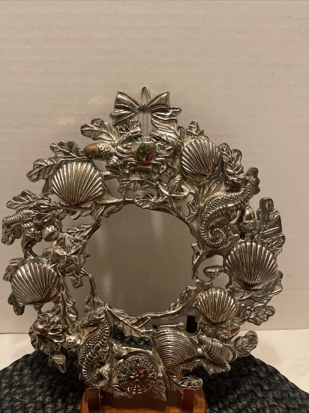 Vintage Ornate Silver Shell & Seahorse Decorative Wall wreath